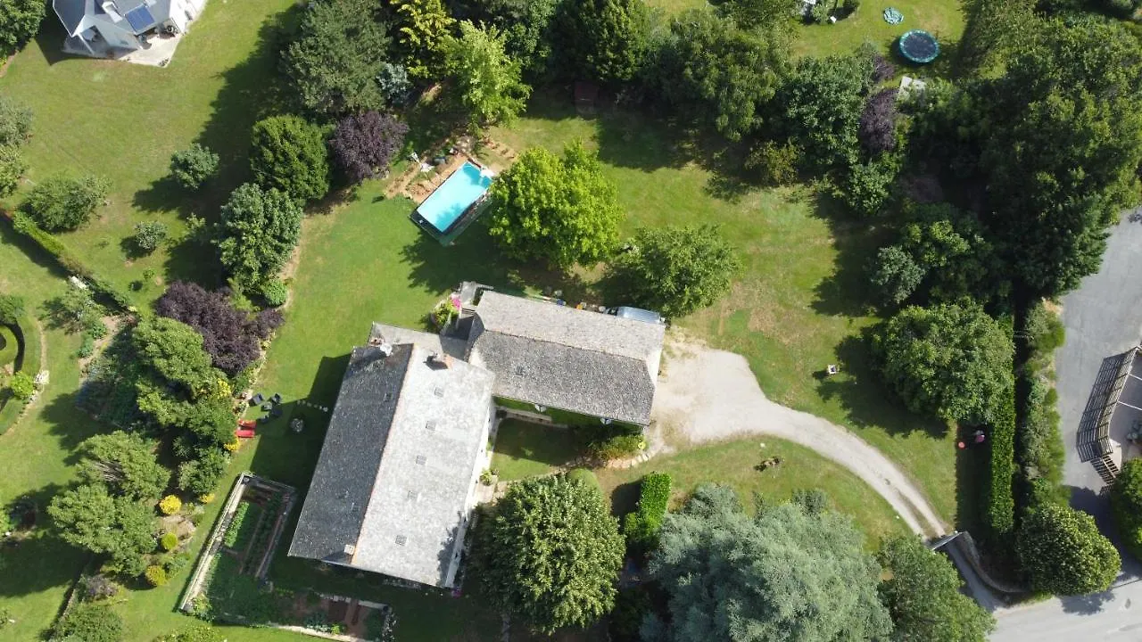 Hotel L'Auglanas à Tauriac-de-Naucelle Maison d'hôtes