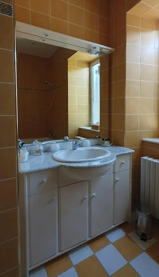 Hotel L'Auglanas à Tauriac-de-Naucelle Maison d'hôtes